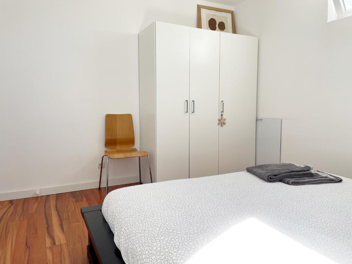Art_Booking . . . By Benoit_B Duingt Extérieur photo
