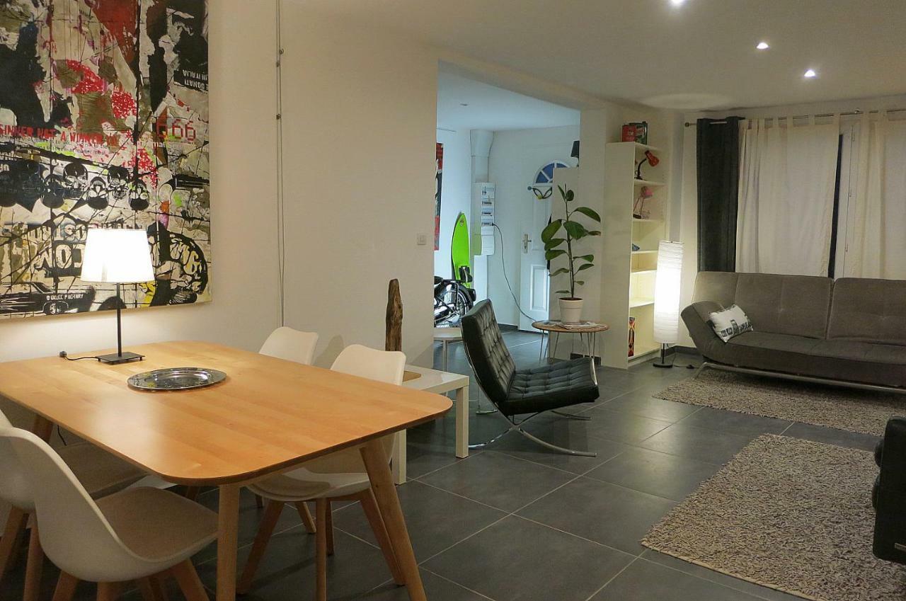 Art_Booking . . . By Benoit_B Duingt Extérieur photo